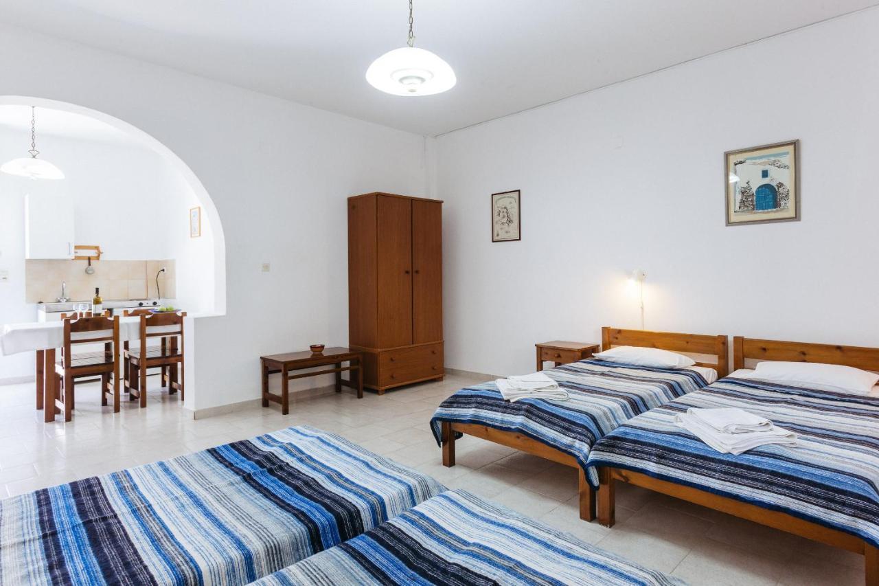 Thalassitis Coastal Apartments 페리볼로스 외부 사진