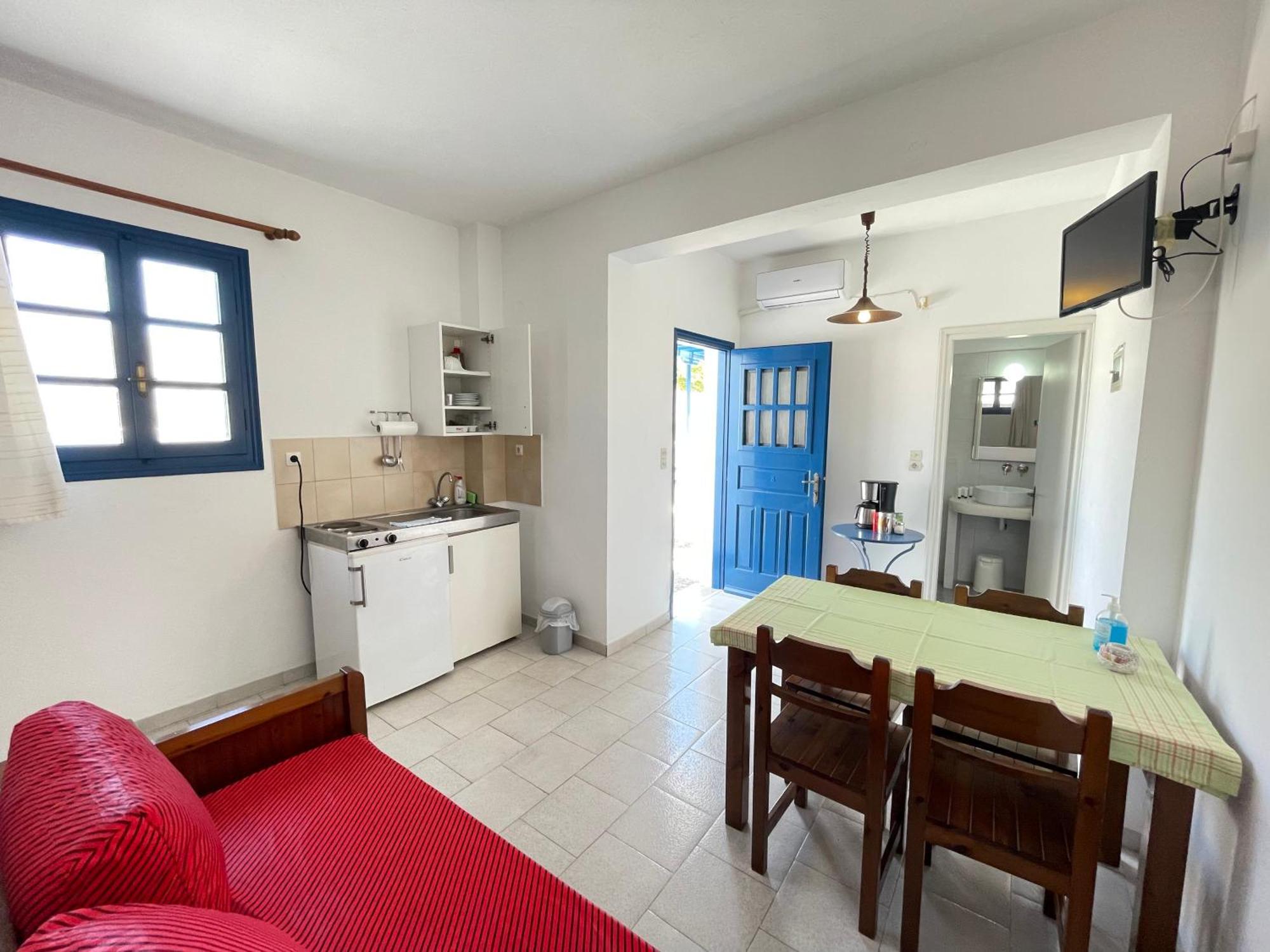 Thalassitis Coastal Apartments 페리볼로스 외부 사진