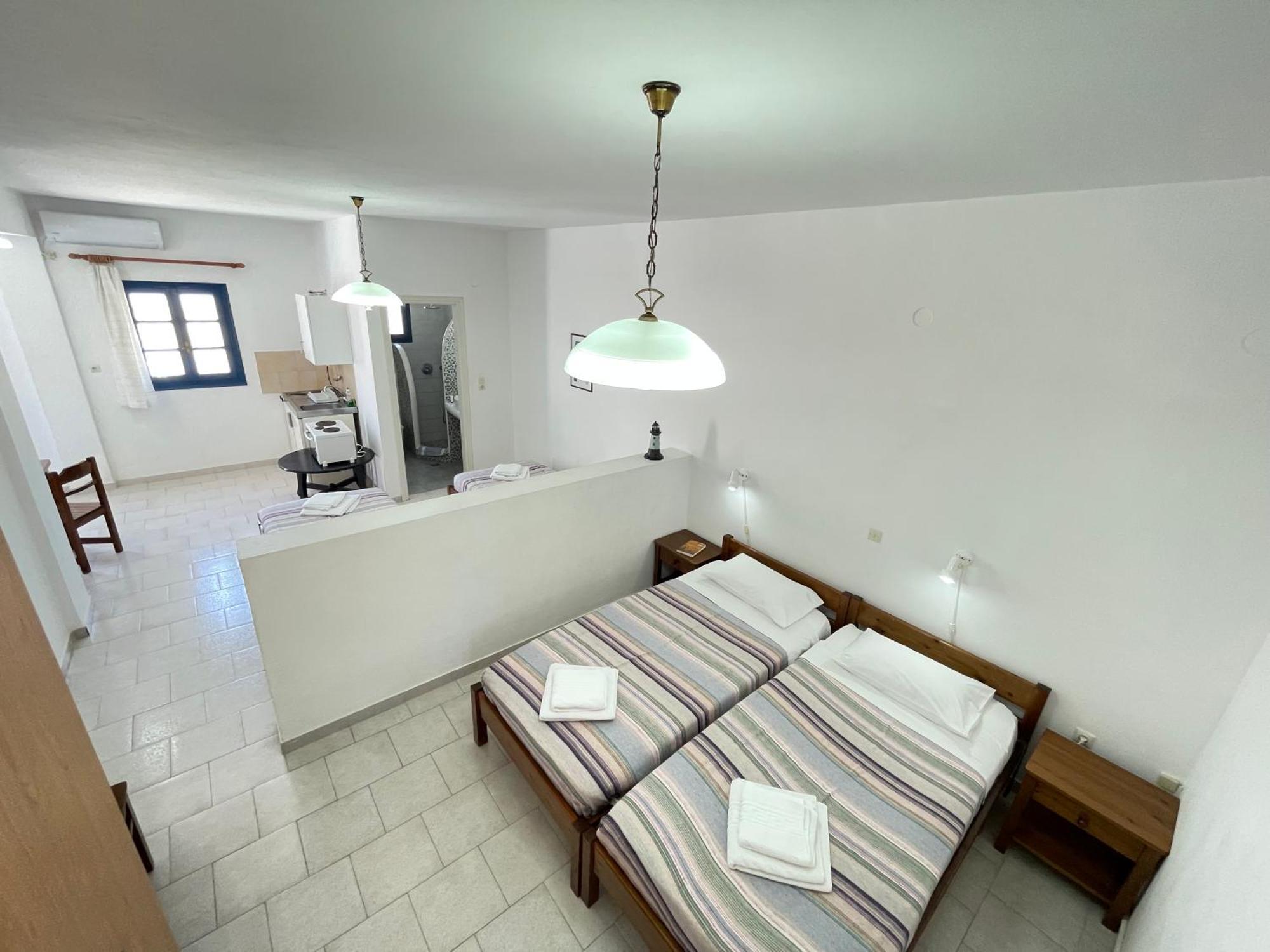 Thalassitis Coastal Apartments 페리볼로스 외부 사진